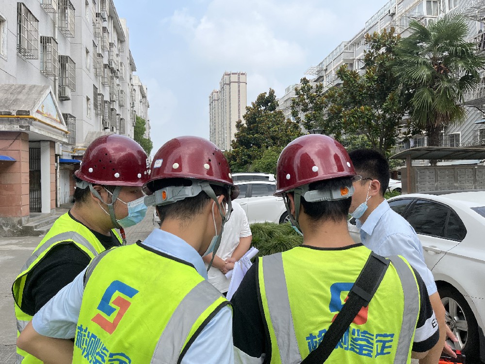 广告牌检测：保护城市风貌的利器还是入侵隐患？